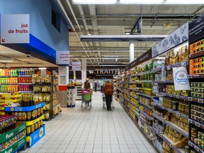 A grocery store aisle