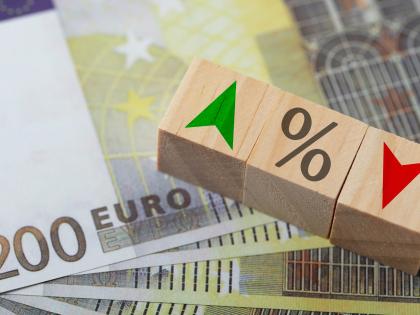 Photo of Euros with red and green arrow blocks